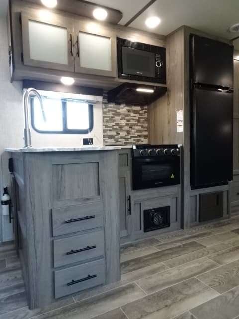 2021 Gulf Stream 2021 Gulf Stream Ameri-Lite - thumbnail 18