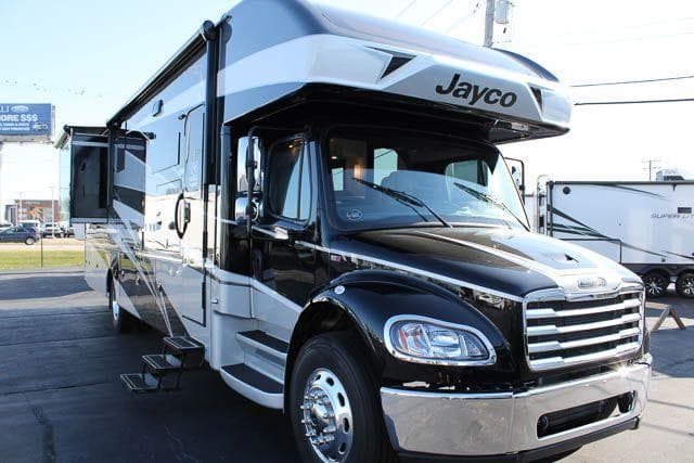2025 Jayco Seneca 37K