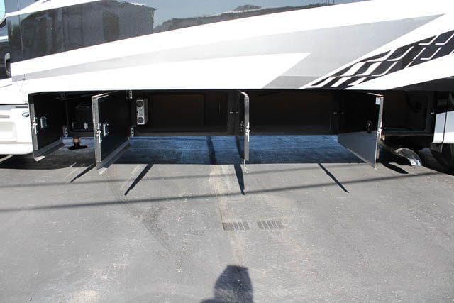 2025 Jayco 2025 Jayco Seneca - thumbnail 11