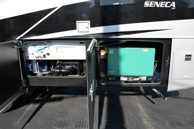 2025 Jayco 2025 Jayco Seneca - thumbnail 13