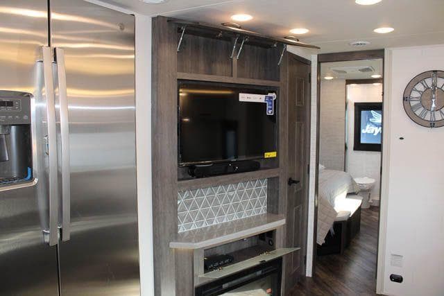 2025 Jayco 2025 Jayco Seneca - thumbnail 25