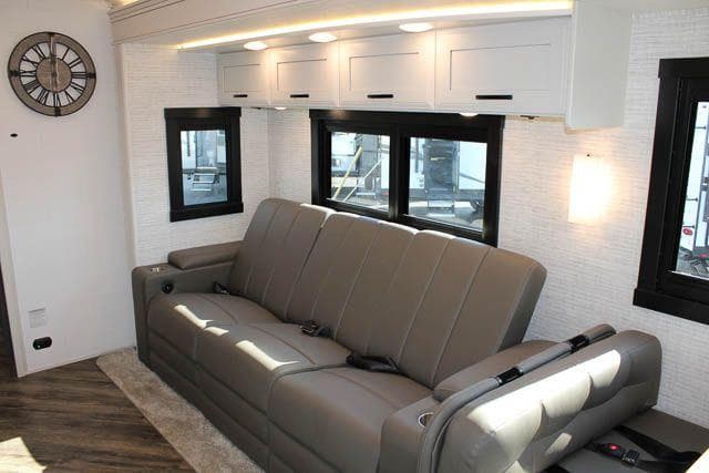 2025 Jayco 2025 Jayco Seneca - thumbnail 29