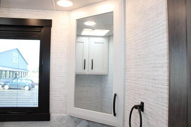 2025 Jayco 2025 Jayco Seneca - thumbnail 34