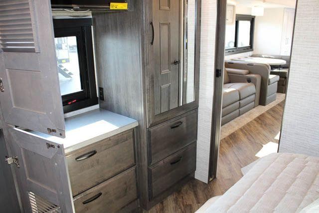 2025 Jayco 2025 Jayco Seneca - thumbnail 48