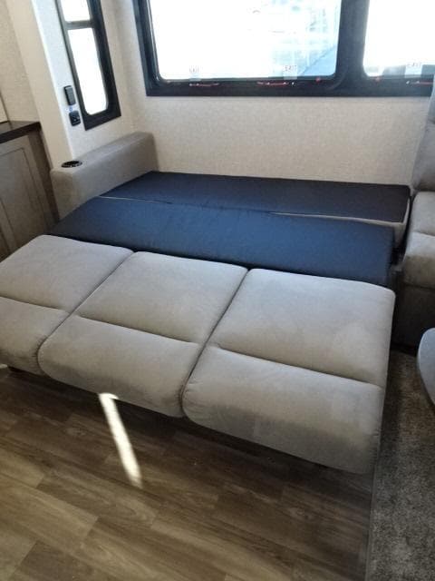 2025 Jayco 2025 Jayco North Point - thumbnail 18