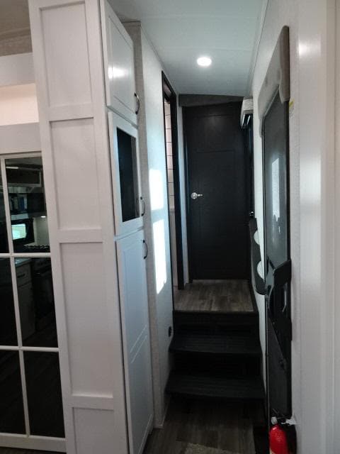 2025 Jayco 2025 Jayco North Point - thumbnail 36