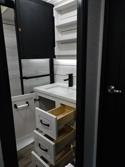 2025 Jayco 2025 Jayco North Point - thumbnail 39