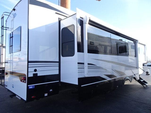 2025 Jayco 2025 Jayco North Point - thumbnail 7