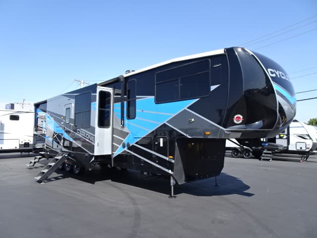 2022 Heartland Cyclone 4006