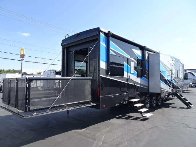 2022 Heartland 2022 Heartland Cyclone - thumbnail 9