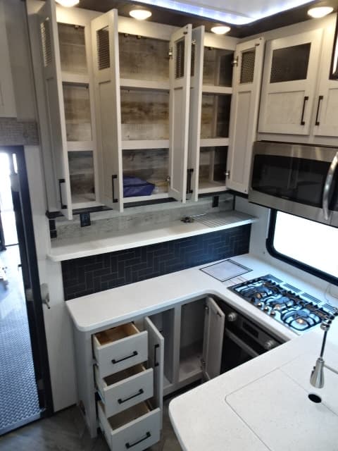 2022 Heartland 2022 Heartland Cyclone - thumbnail 34