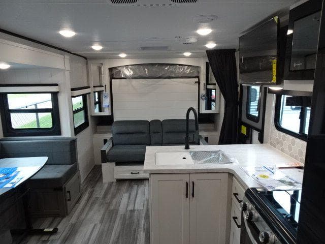 2025 Jayco 2025 Jayco Jay Feather - thumbnail 14