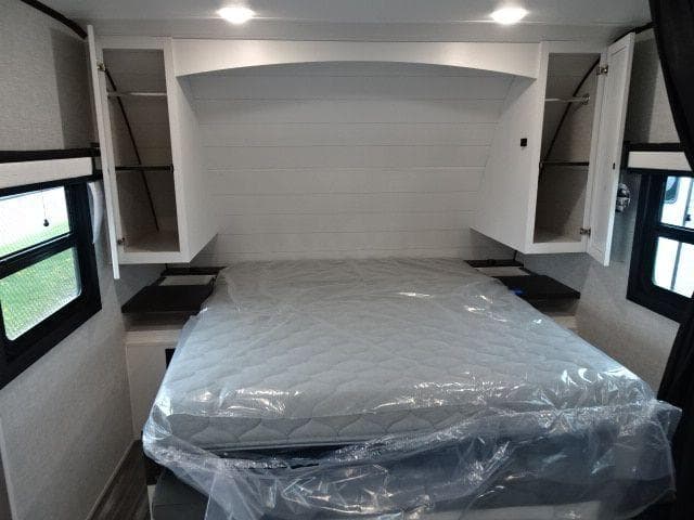 2025 Jayco 2025 Jayco Jay Feather - thumbnail 17