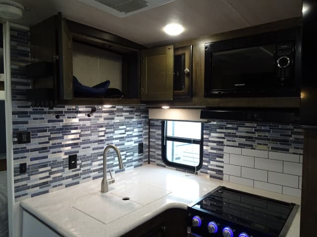 2019 Heartland 2019 Heartland Wilderness - thumbnail 18