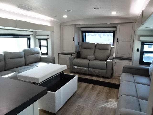 2026 Jayco 2026 Jayco North Point - thumbnail 35