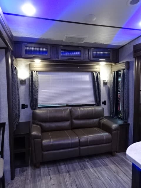 2018 Cherokee 2018 Cherokee Arctic Wolf - thumbnail 23