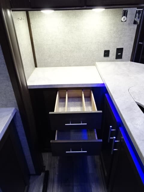 2018 Cherokee 2018 Cherokee Arctic Wolf - thumbnail 31