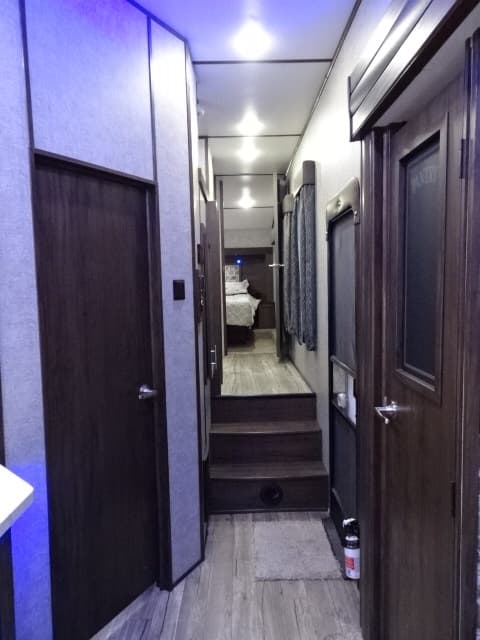 2018 Cherokee 2018 Cherokee Arctic Wolf - thumbnail 37