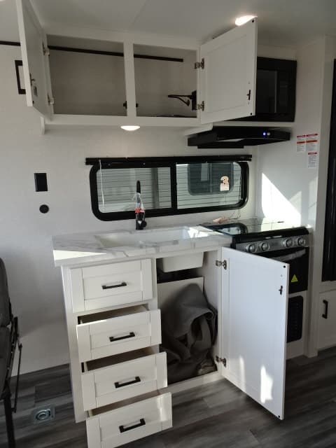 2026 Jayco 2026 Jayco Jay Flight Slx Toy Hauler - thumbnail 17