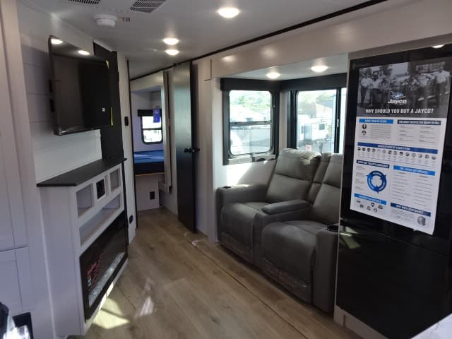 2026 Jayco 2026 Jayco Jay Feather - thumbnail 17