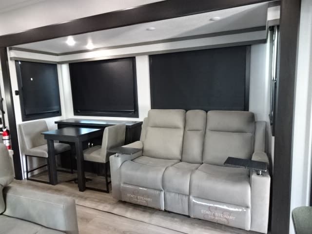 2026 Jayco 2026 Jayco Seismic Toy Hauler - thumbnail 28