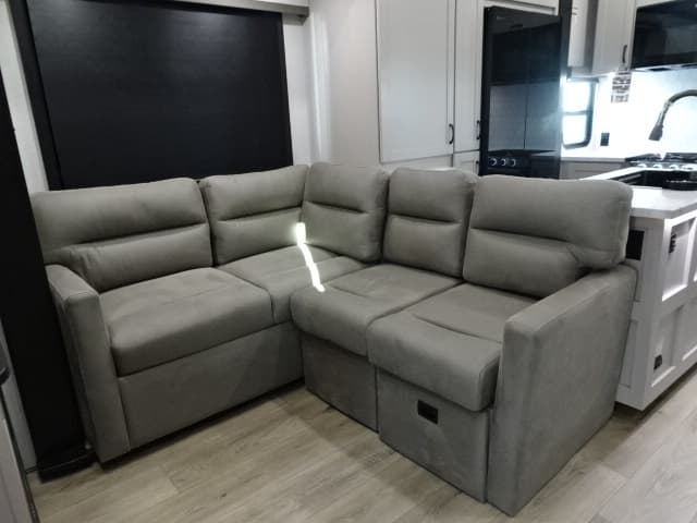 2026 Jayco 2026 Jayco Seismic Toy Hauler - thumbnail 39