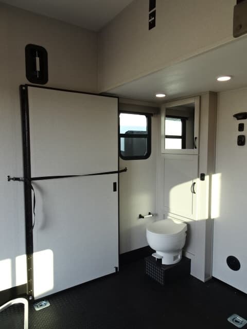 2026 Jayco 2026 Jayco Seismic Toy Hauler - thumbnail 51