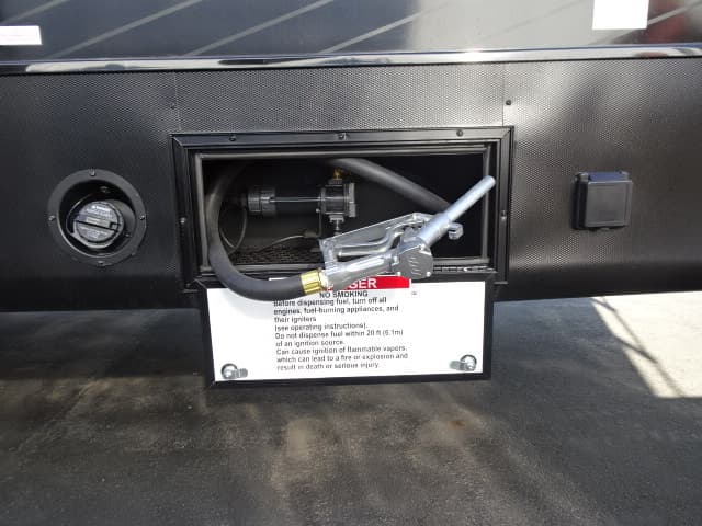 2026 Jayco 2026 Jayco Seismic Toy Hauler - thumbnail 10