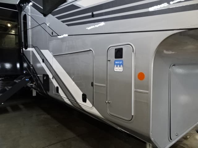 2026 Jayco 2026 Jayco Pinnacle - thumbnail 6