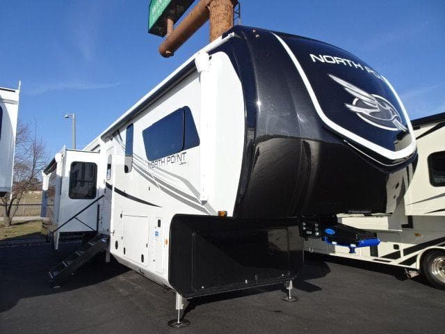 2025 Jayco North Point 381CKRE